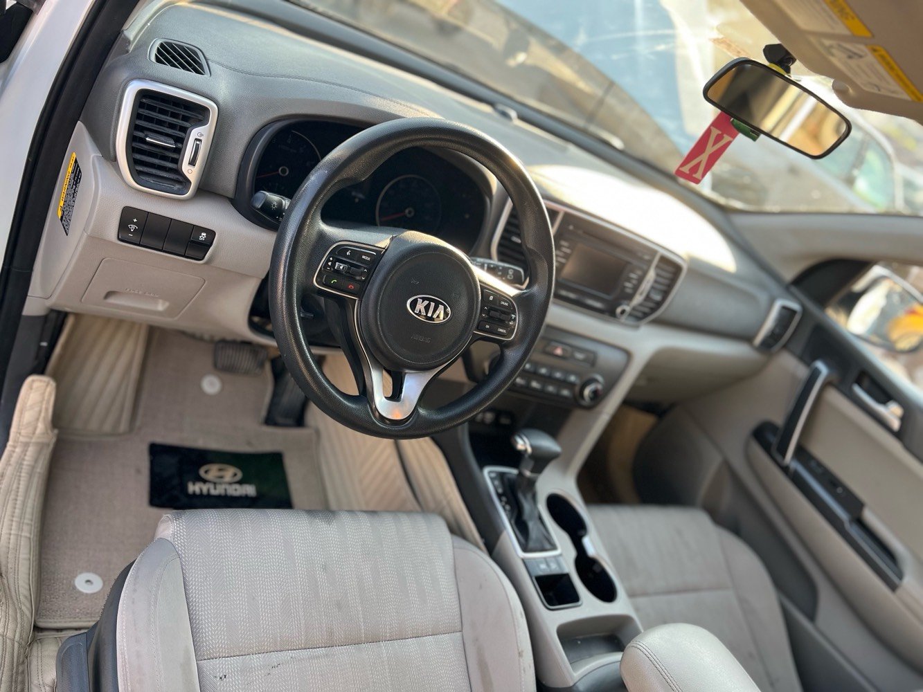 العماره  ابو رمانه  
كيه سبورتج موديل 2017
ماشيه ٣٠ وارد أمريكي 