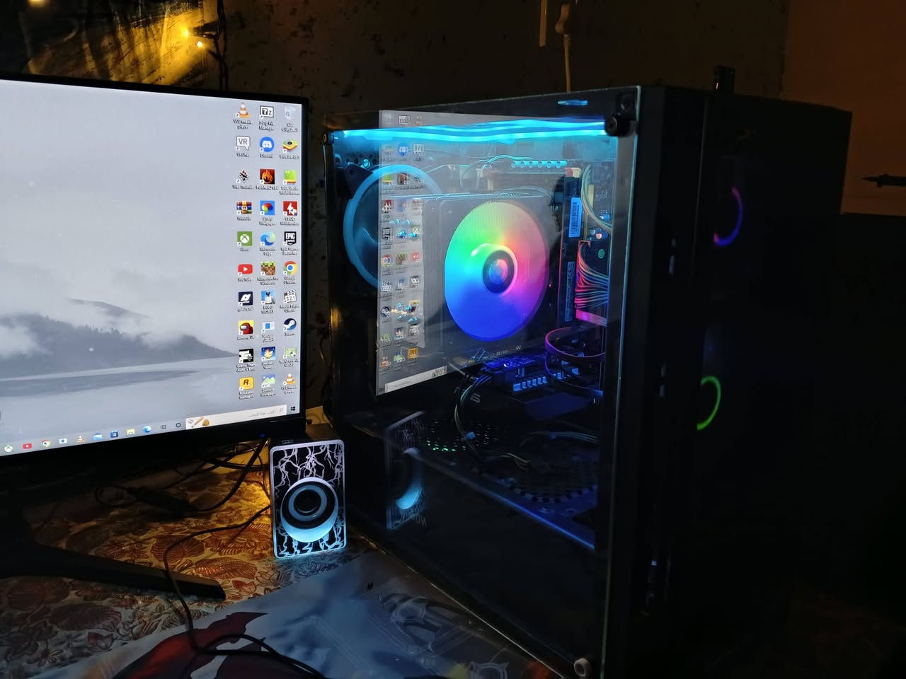 السلام عليكم حاسبة للبيع بسعر مناسب
كلشي بداخل الصور للبيع
تواصل على هذا الرقم
***********
متوفر واتس ايضاً

Gaming PC Setup for Sale
● PC Components:
CPU: Xeon E5-2689 v2
Motherboard: X79 Gaming
RAM: 16GB DDR3 (Samsung - Single Stick)
GPU: RX 460 (4GB)
Cooler: S40 RGB (4 Heatpipes)
PSU: Thermaltake 650W RGB
Storage: 120GB SSD + 256GB SSD + 500GB HDD
Case: HyperX (3 RGB Fans)
Wi-Fi: TP-Link 300Mbps Adapter
● Accessories & Peripherals:
Controller: Xbox 360 Joystick
Audio: RGB Headset + Desktop Speakers
Input: Gaming Keyboard & Mouse + Mousepad
