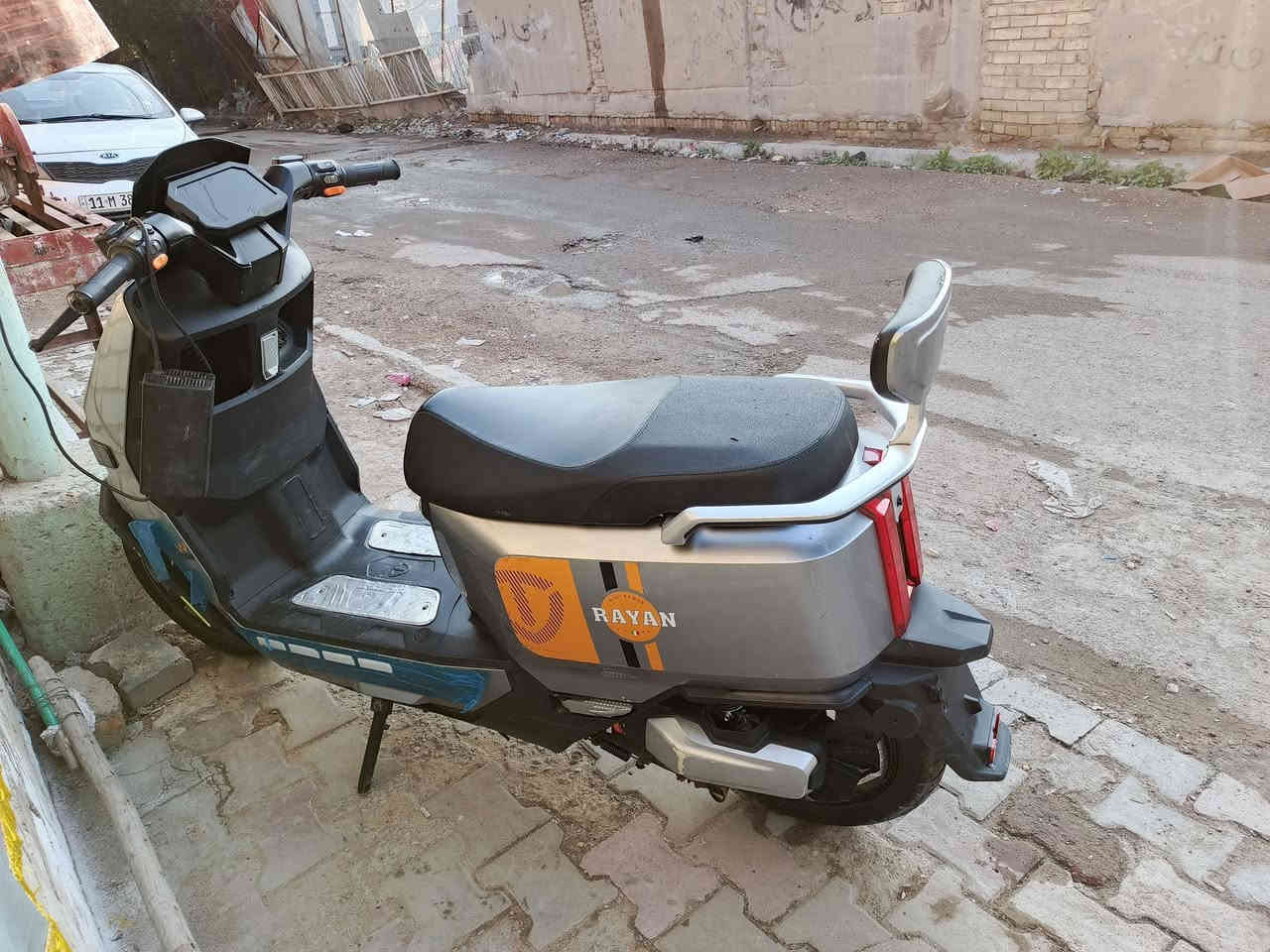 السلام عليكم دراجة وحش الكون نضيفة كلش بطاريات6  2025 جداد
ملف 2500 الدراجة لونهة واضح  أو الدراجة فقط ازلغات قليلة سعرهة 850 الف مكاني بغداد  رقم***********
