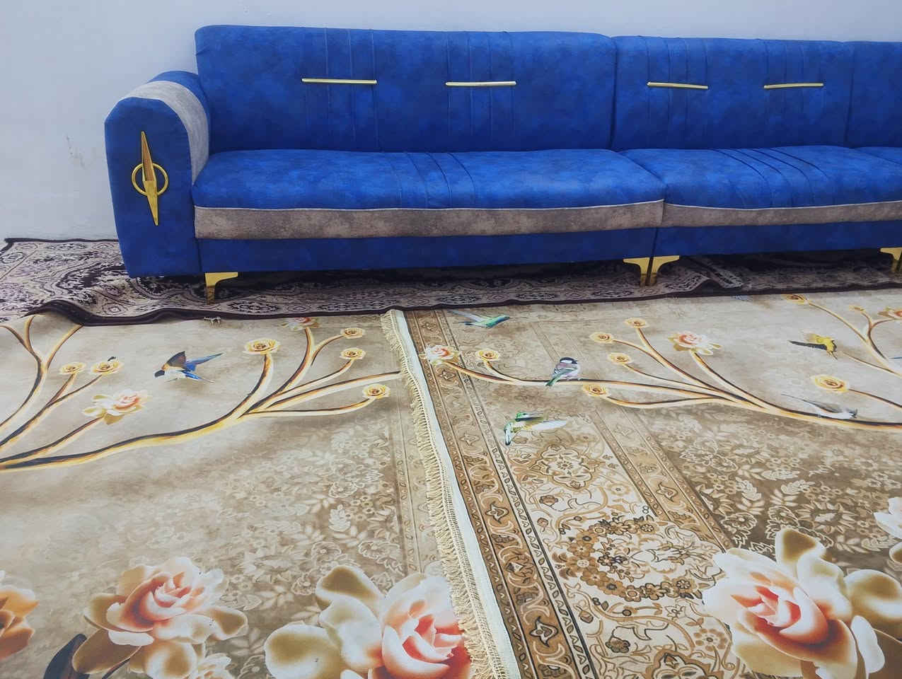 السلام عليكم 
من رخصة الادمن المحترم 
ديوان 8 مقاعد مع 4 كوشات نضافتة موضحه بالصوره 
لون مميز 🛋️قماش وتر بروف ضد الماء 
اسفنج مريح بالجلوس  طبي 
للبيع السعر 250


**إذا كنت صاحب هذا الإعلان وتريد حذفه لأي سبب، رجاءا أرسل رسالة إلى الدعم الفني**