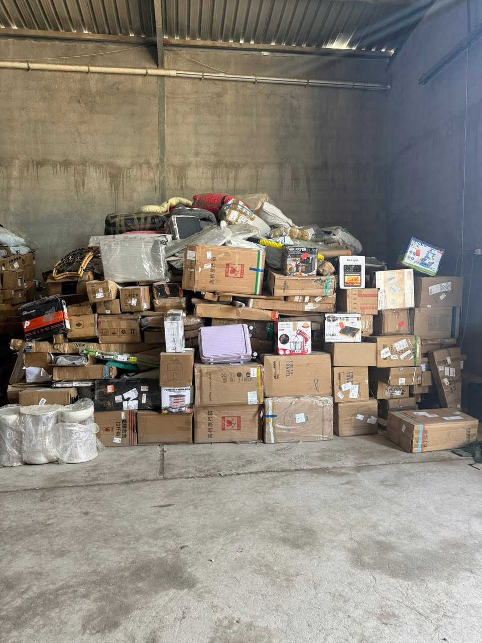 السلام عليكم متابعينا وزبائننا الكرام بفضل لله غدا ان شاء الله الثلاثاء وصول حاوية المكس في مخاززنا 
بغداد التاجيات قرب جسر الدوار 
مخزن الحاج سلمان الكعبي
التوفيق الورزق الجميع ان شاء الله 
الاستفسار التواصل/ ***********
