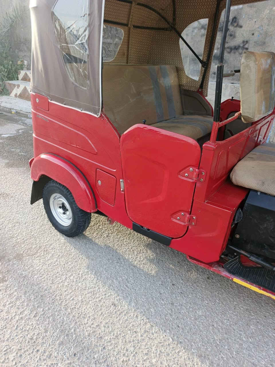 تكتك 2021 مرقمة باسمي مكاني كربلاء 
تكتك جاهزة ونضيفة سعرها 7200 وبيها مجال 
***********
