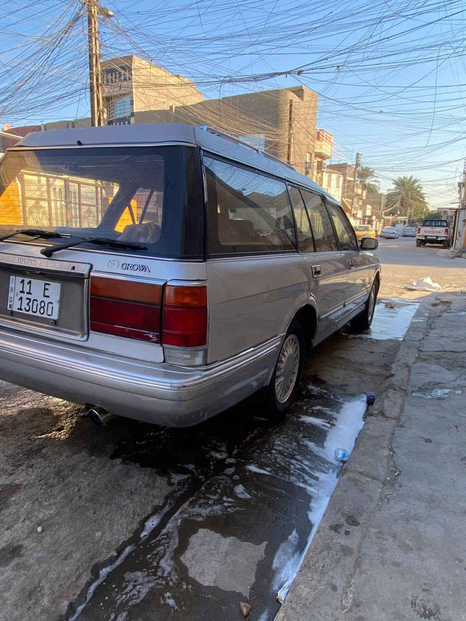 السلام عليكم  سياره ارنب موديل 1991 اللون ابيض سبعة راكب سياره جديده وتبريد شغال كهربا ئيات السياره جديده بدون نقص تخم تاير مكينه 2500 جديده بدون صرف ولا بخار رقم بغداد بسمنه تحويل ثاني يوم والسنويه لغاية 2031 والسعر 80  بي مجال بسيط للشراي العنوان بغداد الشعب هاتف *********** بي واتساب
