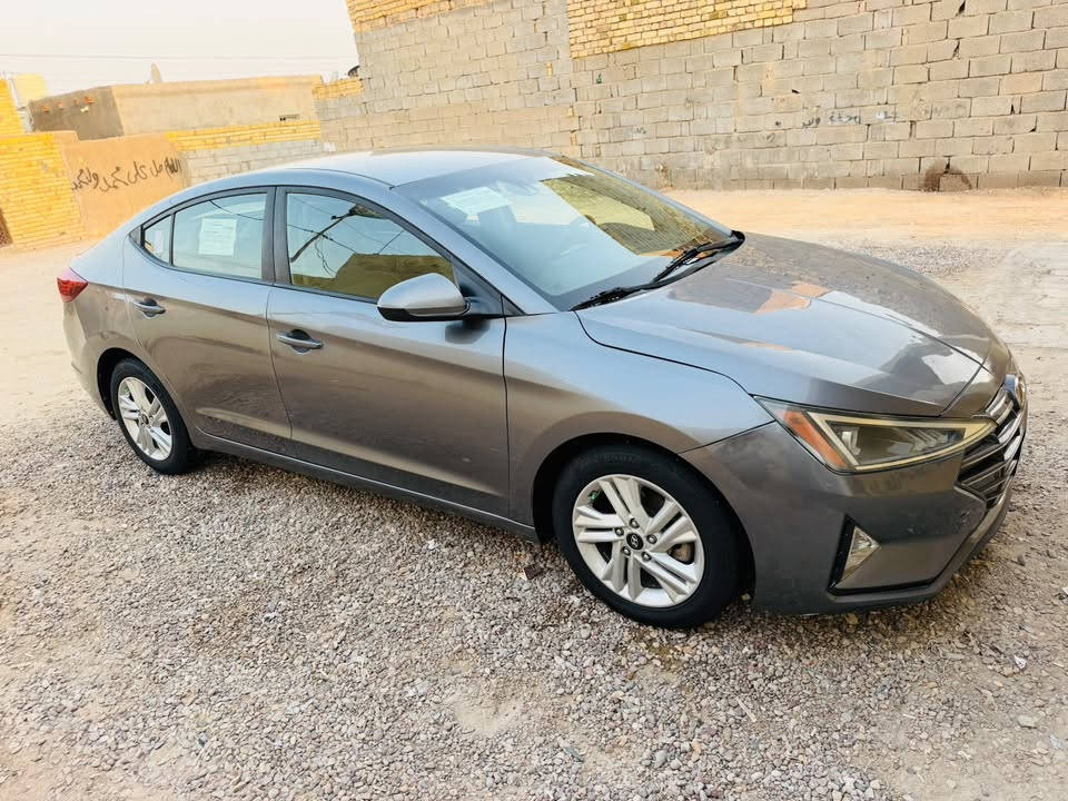 السلام عليكم ورحمة الله وبركاته..
النترا موديل 2020 گير AT محرك 2000 دوش جديده جداً ماشيه 75 ألف حقيقي بيها تبديل جاملغ وبنيد اصليات ورش قطعتين تجميل شرط اثر جراد الباقي كفاله حتى من البارد رقم ذي قار مشروع وطني تحويل ثاني يوم مواصفات السيارة  تبريد بيانو شاشه تحكم ستيرن جيهتين شغال تحكم مرئي ويل كب اصلي بلاجكتور دواخل لونين سياره جاهزه مكينه كير كهربائيات تخم تاير كله جديد تبريد ثلج فول كهربائيات حداديه شرط 100‎%‎ فول كهربائيات تراي كلش حلوه مكان السياره الناصرية السعر 114 
***********
