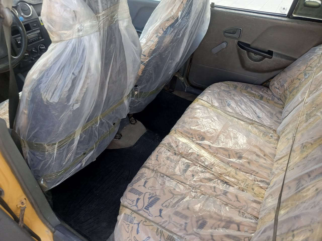 السلام عليكم 
سايبا موديل 2011 نفخ رقم بغداد مصفر هيئة وغرامات سنوية لل 27 كير محرك حدادية كهربائيات خير من الله سيارة كبل للشغل جاهزة 
السعر 25 وبيهه مجال بسيط 
عنوانها كربلاء حي المهندسين 
***********
***********
