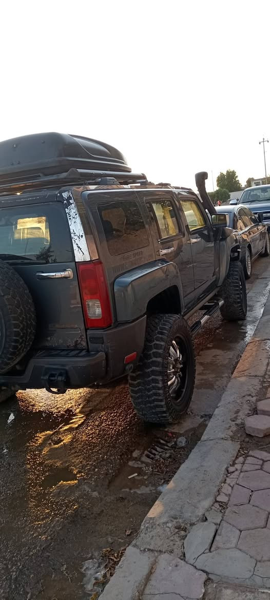 السلام عليكم   ..... مكلف بلنشر
همر H3  للبيع  السعر 95
مكينه تاهو V8/5300  
رقم بغداد  تحويل مباشر 
سياره لا ضربه ولا صبغ   بس عوزهه ترتيب نواقصه بصيطه  مكان السياره كوت داموك.. رقم صاحبه ***********
