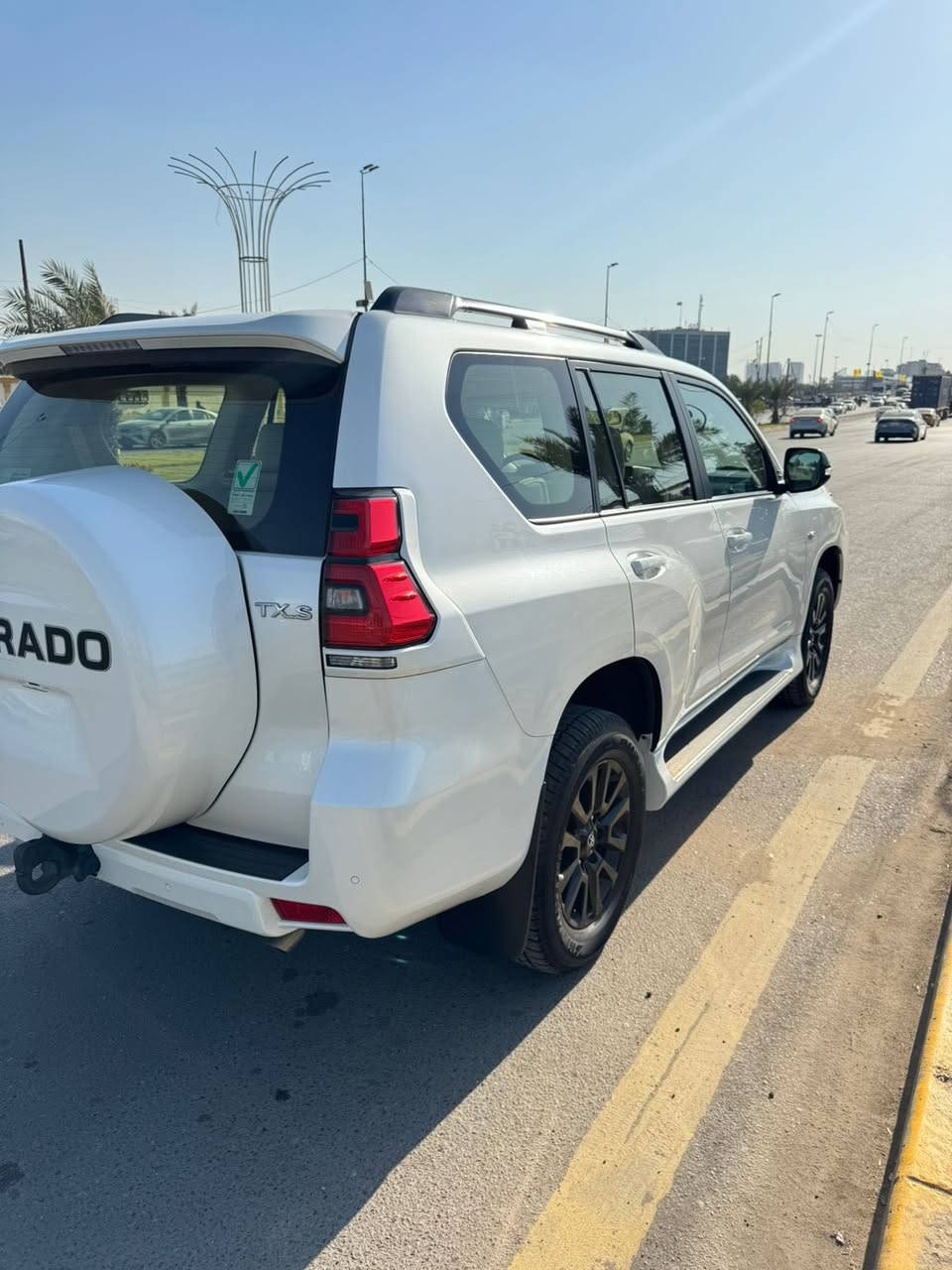 السلام عليكم تويوتا برادو  ساز مديل ٢٠٢٣ اربيل
ماشيه (٣٢٠٠٠)الف

مكفوله كفاله عامه من الضربه والصبغ والتبديل والبارد والشخط والرصعه السياره جديده بحاله الزيرو

المواصفات👇
بصمه ابواب
دخول ذكي
كراسي كهرباء
كراسي جلد
فتحت سقف
٦سلندر حجم ٤٠٠٠الف
ويل بلاك اسود
شاحن واير ليس
مري شفط
لايت زنون
بخاخ لايت
تبريد بيانو
تحكمات فول
حساسات خلفيه 
كامره
سبير تعليك
دبل تانكي
باقي المواصفات معروفه…

مكان السياره بغداد

السعر (٤٨٠٠٠$)

للاستفسار ***********
