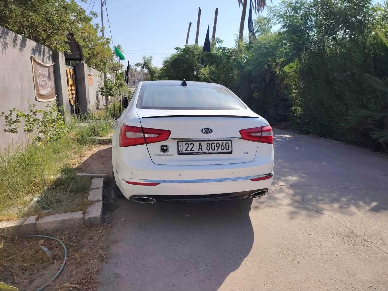 للبيع. كيا. كادنزا 2014.  V6/3500 
خليجي وكاله الگاصد. فول مواصفات 
بدون حادث بيهه بارد  وكلير باب خلف سايق 
محرك مبدل رواجز مفتوح وجه فقط 
كير كفاله من فتح وعيب 
تخم ويل 19 بلادي 
باتري جديد  مواصفات الفول واضحه بالصور ميحتاج اكتبهم 
درايف شفت جدد شادهم قبل فتره 
تخم نوزلات بلادي  
يعني جاهزه 
هزه جديده لل2027 
تحويل شوكت متحب 
مكاني طويريج كربلاء 
***********
السعر 145 وبيهه مجال. ❤️
