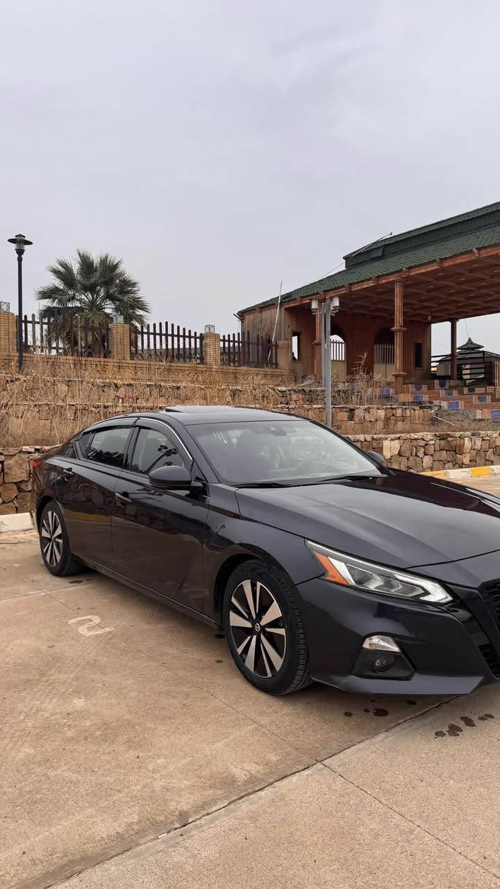 بۆ فرۆشتن 
ئاڵتیم  ٢٠٢٠ SL ڕەشی درۆزن 
سەماعە بۆس 
کوشن سەکن و سایەق هیتەر
سوکان هیتەر 
کوشن سایەق و سەکن کارەبا 
سلایت 
رادار پێش و پشت ، ڕادار ناوچەی کوێر ، خەتی جادە 
سەیارەکە زۆر بە خزمەتە 
١٥٠ هەزار ڕۆشتوە   
( ٣ پارچەی پەمپە لەبەر شوخت بەبێ دەعم ) 
١٣٧$ و مەجالێکی برایانە  
تکایە ئەگەر مشتەری نیت تەلەفون مەکە بۆ سعر تاقی کردنەوە
***********  کەرکوک كركوك, العراق
