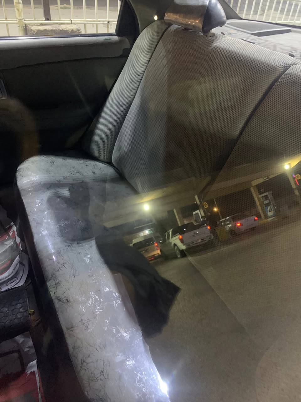 السلام عليكم 
كيا سبكترا تبريد ثلج كفاله عامه عده ضربه خفيفه بامريكا بلبنيد نضافه100/100 مكينه وكير مكفولات  كشنات سفاري شاشه صدر حداديه بلكرتونه السياره ماعايزهه دينار واحد للبيع سعر79 وبيهه مجال بسيط ***********
