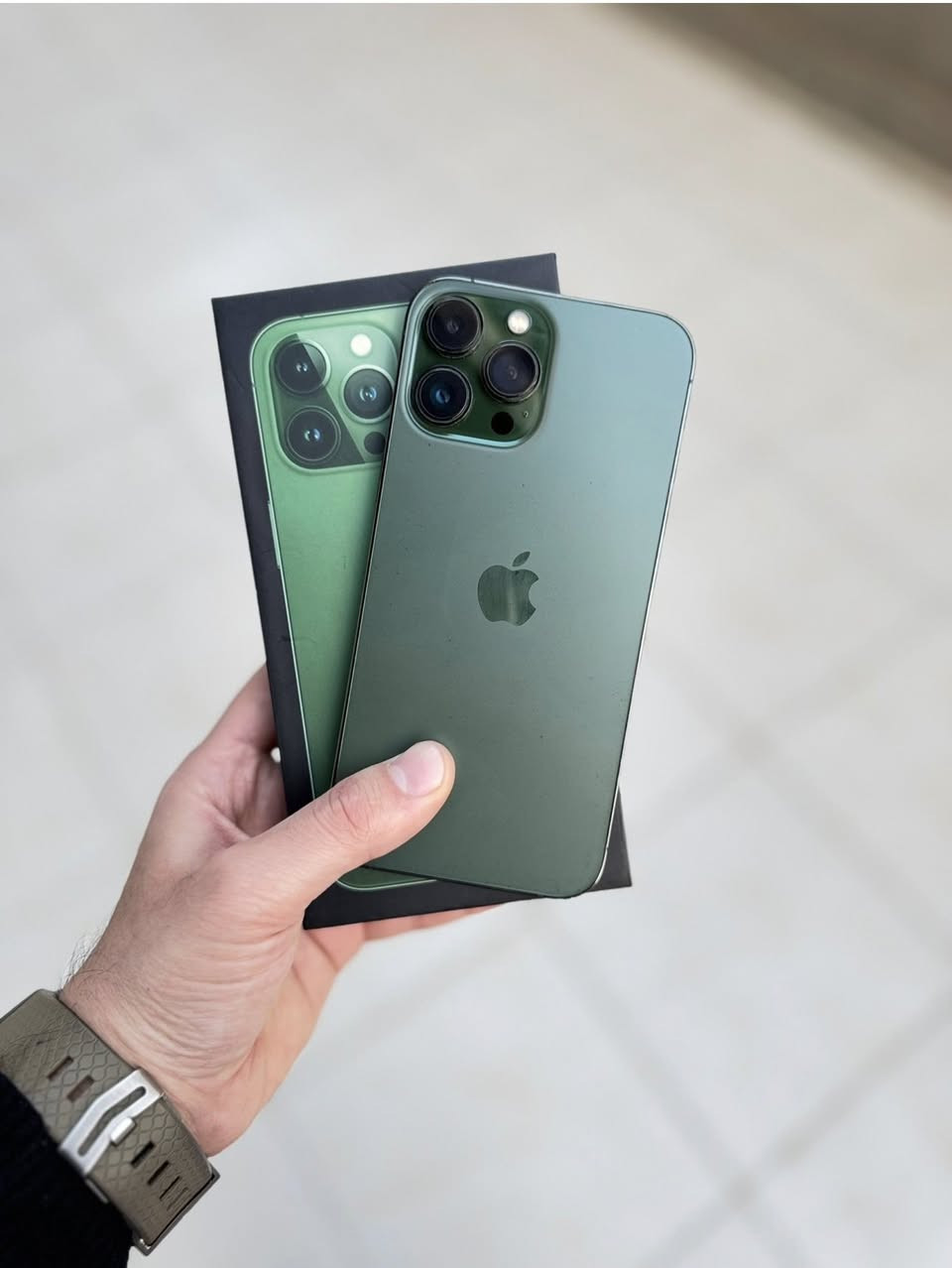 13 برو ماكس  توفر بكل الوانه 🩵💚💛
ذهبي بطارية 90
بحري بطارية 88
زيتوني بطارية 89

ذاكرة 256

اجهزه وتر بروف بلادي ما داخلة صيانة 
ولا مستبدل بيـــهـآ اي قطعة 

لمعرفة السعر الاتصال 
0789 179 6059 ☎️ 
متوفر واتساب
