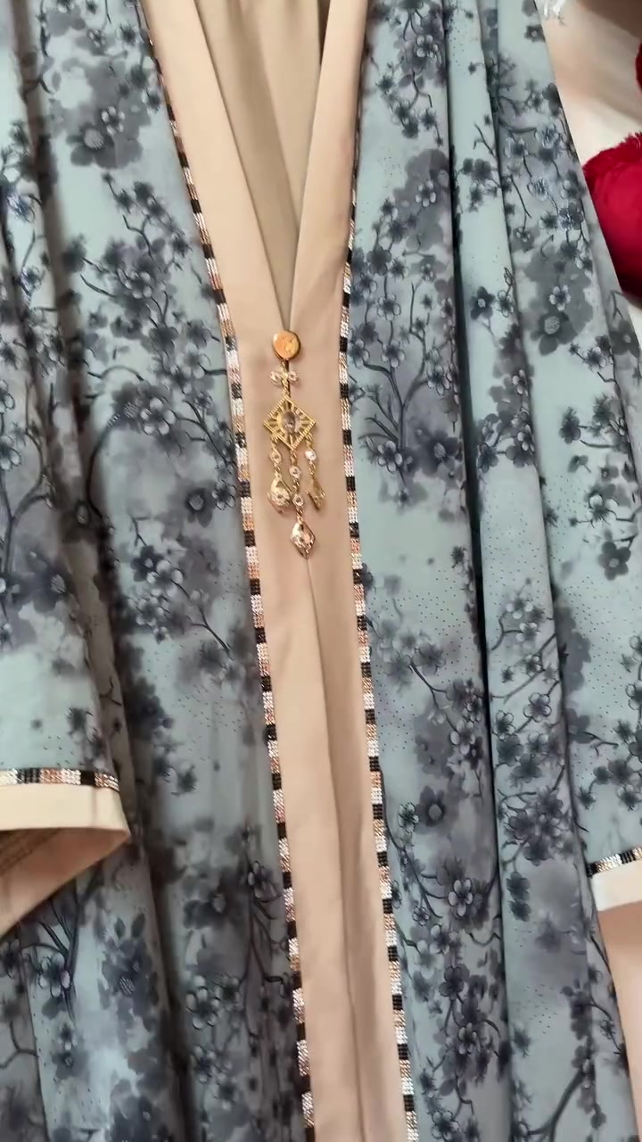 بنات عندي هذه البشت اشتريته وأبد ابد ملبسته أخذته ب ٣٠ أبيعه ب ٢٥ يجنن بلبس


**إذا كنت صاحب هذا الإعلان وتريد حذفه لأي سبب، رجاءا أرسل رسالة إلى الدعم الفني**