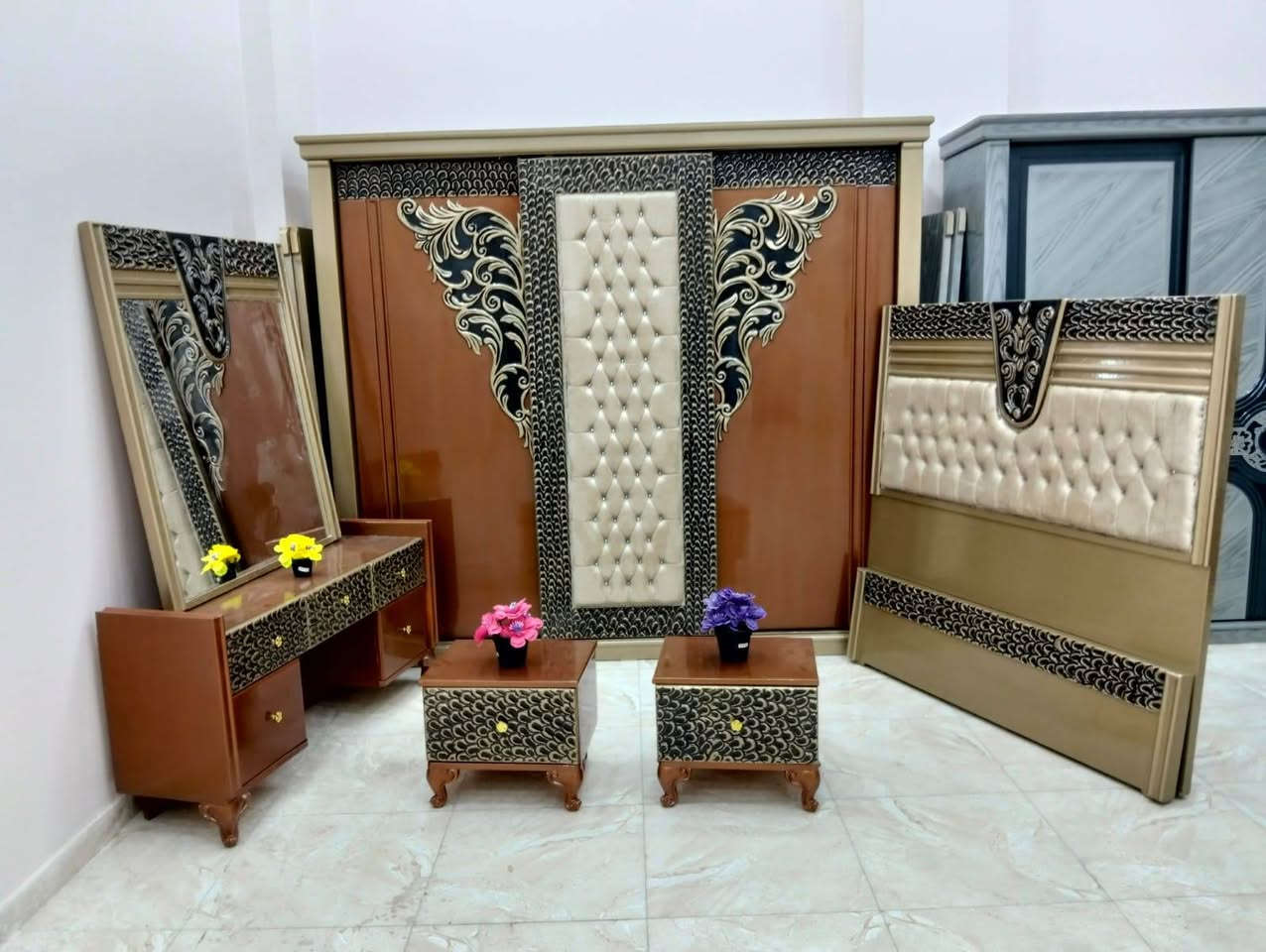 غرفه نوم زيرو مستوى عالي خشب كونتر بالكامل فيزان دولاب جرار 3 ضلفه عجل سوسته فوق وتحت ايطالي عرض الدولاب 2 م 60 في ارتفاع 2 م 30 والعمق 60 عرض السرير متر و50 في طول 195 زائد تسريحه واثنين كومون بسعر روعه جدا بسعر بسيط وعلى قد الايد الله يبارك لصاحب النصيب للتواصل01220201713


**إذا كنت صاحب هذا الإعلان وتريد حذفه لأي سبب، رجاءا أرسل رسالة إلى الدعم الفني**