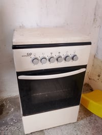 طباخ حجم صغير  السعر 125جدا نظيف استخدام سنه ايطالي  رقم الهاتف ‏‪ ‏‪0...