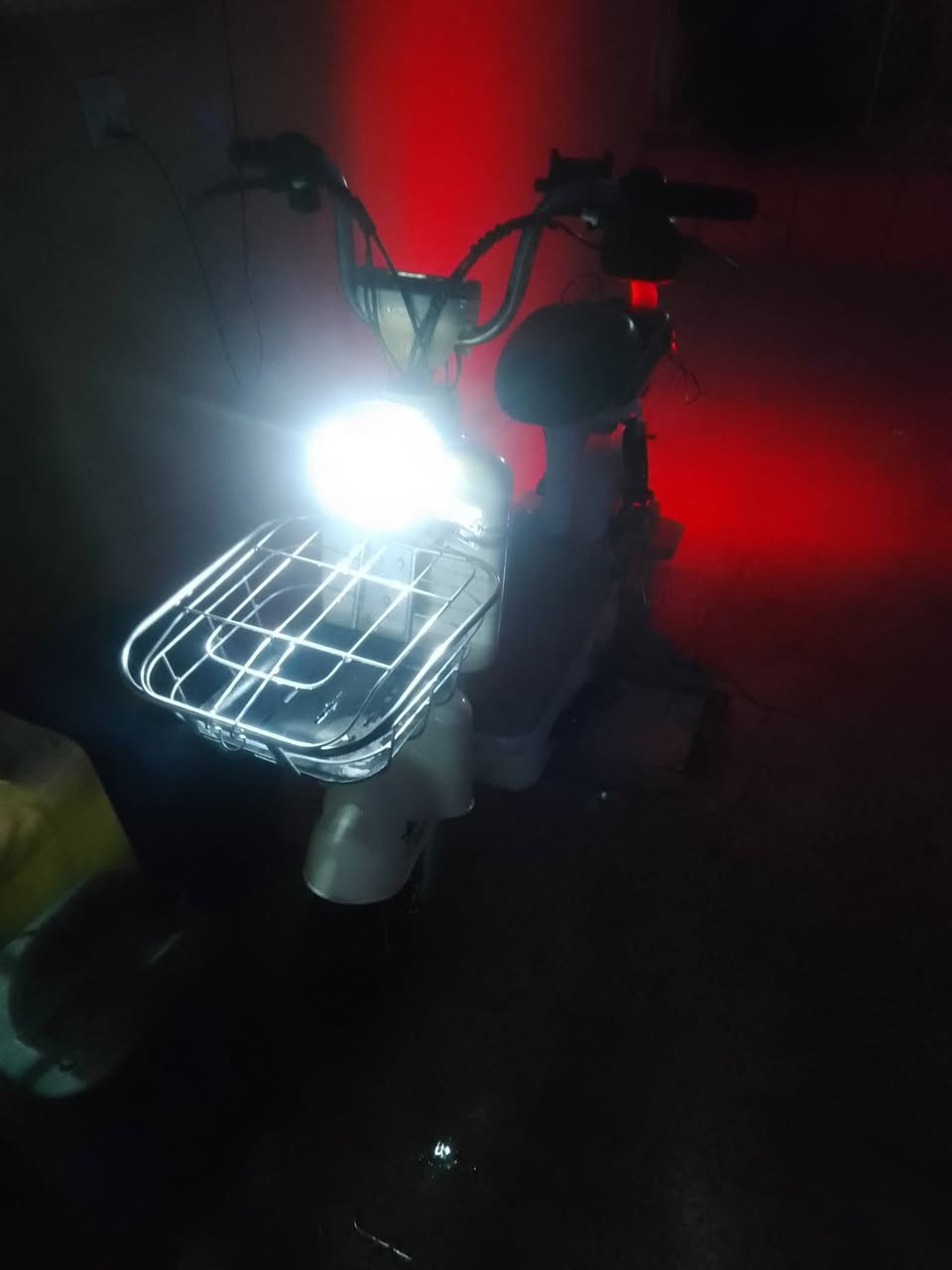 ماطور شحن للبيع  جاهز من كل شي مع الشاحنه   م.     *********** 
حجم 14 السعر 250 بيه مجال
