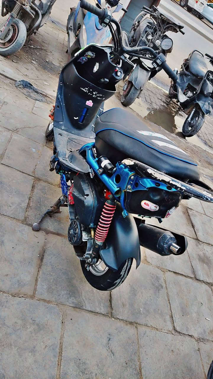 سلام عليكم ماكس عدلة مال لعب دراجة تعمير جديد من تاير لتاير كلة جديد بوشة 55 كور مال رمبة ورولة مال رمبة مكينة خرسة كلجات رياضي صدر رايديهة ب600 وبييهة مجال ***********
