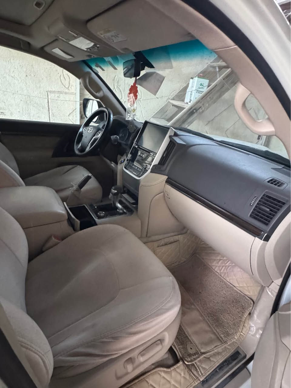 لاند كروز 19 كراند تورنك 8 سلندر سليمانيه كفاله سعر 510 مكاني بصره او مراوس حسب القناعه بس اقل يعني البصرة, العراق


**إذا كنت صاحب هذا الإعلان وتريد حذفه لأي سبب، رجاءا أرسل رسالة إلى الدعم الفني**