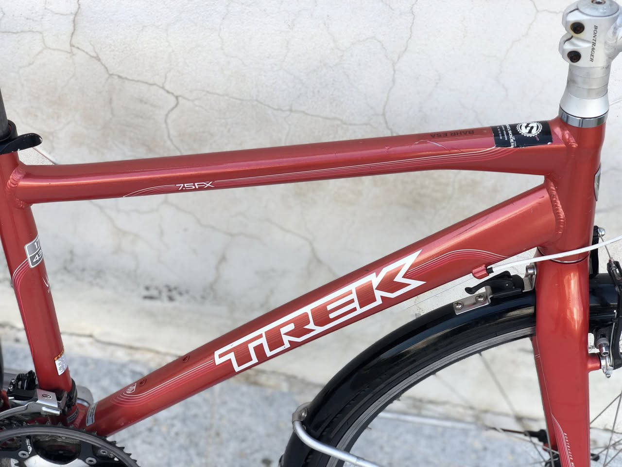 بايسكل / امريكي

ماركة / TREK FX7.5 

‏C700 bike

المنيوم

قياس / ٢٨

فريم / M 

٨*٣ كير 
Shimano 

بريكات 
Shimano

مكينة خلفي
 shimano LX

مكينة امامي 
Shimano 
 
داخل بايدر بولبرينك 

سكان + ركب 
Bontrager

سعر / ٢٥٠ الف

مكان سليمانية 

توصيل متوفر


**إذا كنت صاحب هذا الإعلان وتريد حذفه لأي سبب، رجاءا أرسل رسالة إلى الدعم الفني**