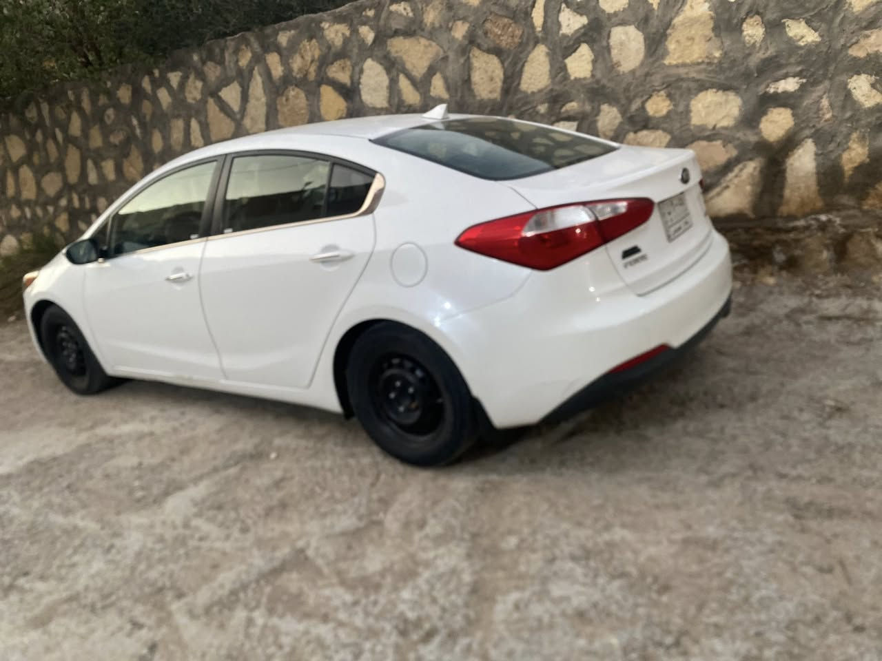 فورتي ١٦ 
بغداد. مشروع وطني. 
السعر. ١١٠ بيه مجال بسيط. 
‭٠٧٧٣ ٥٣٠ ٨٤٦٩‬ مكاني كربلاء.
