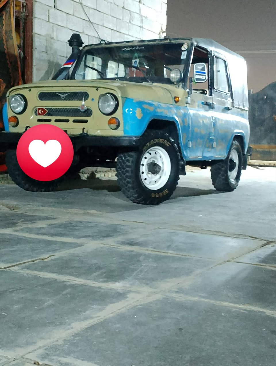 سلام عليكم 2005للبيع سياره كفاله عامه سياره داخل وخارجي بلدي كهربائيات جدد تحوير  دسكات كير عادي مكينه ونجي شراي يتصل ***********
