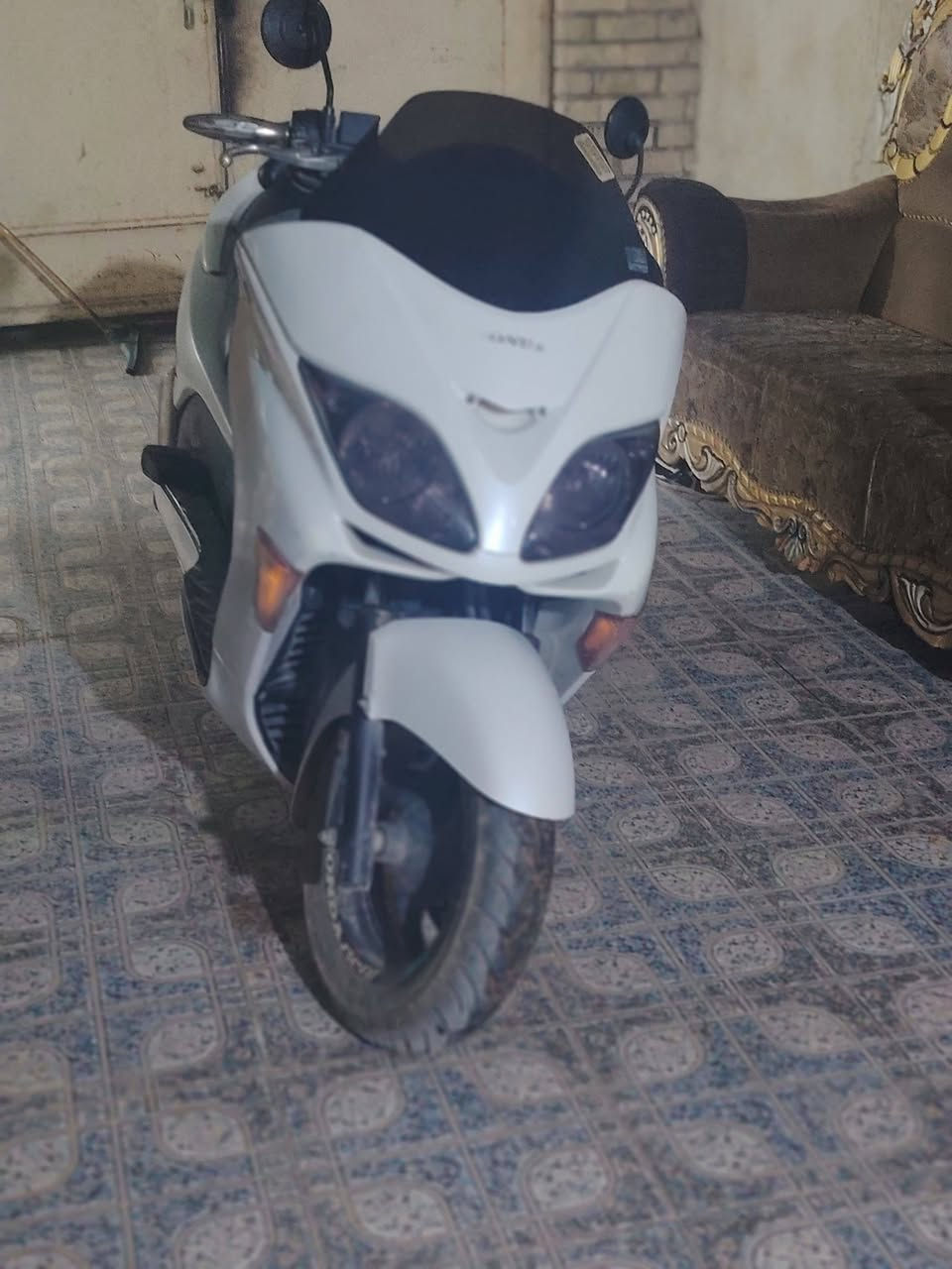 السلام عليكم فورزه 0_-8للببع شغاله كامله ع اربعه عشرين حبايه اوراق موجوده كهربائيات كامله ولحماوه شغاله ع بصمه السعر 800وبي مجال قليل
***********
*********** ايضن بيها واتساب الأرقام
