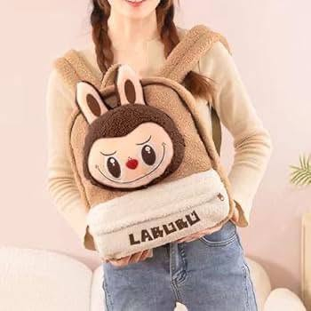 ✨ شنطة للكبار والصغار كيوت بتصميم مميز ومريح ✨🎒
ستايل لطيف وعملي يناسب الأطفال والبنات الكبار همين 💖
شنطة خفيفة وناعمة ومثالية للمدرسة، الجامعة أو الخروج اليومي 🐰✨

🧸 تصميم لابوبو الكيوت 👀💗
مستوحى من شخصية Labubu المحبوبة، بتفاصيل مرحة ووجه كيوت يخلي الشنطة ملفتة وشيك بنفس الوقت 😍🎀

🌈 الألوان المتوفرة:
• بني 🤎
• وردي 💗
• أزرق فاتح 💙

✔️ خامة مريحة وناعمة وجودة عالية
✔️ سحاب متين وسهل الاستخدام
✔️ تصميم جذاب يليق بكل الأعمار
✔️ شكل لابوبو يعطيها لمسة كيوت ومميزة 🧸✨

سواء لطفلتك أو إطلالتك إنتِ… خلي ستايلك كيوت ومختلف بكل مكان 😍

سعر القطعة ١٢ الاف
🚘يوجد خدمة توصيل لجميع محافظات العراق ٤ الاف🚘


**إذا كنت صاحب هذا الإعلان وتريد حذفه لأي سبب، رجاءا أرسل رسالة إلى الدعم الفني**