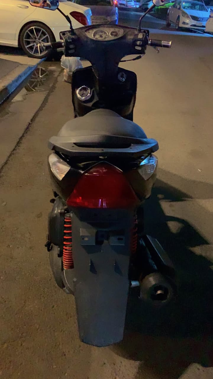 السلام عليكم :

ماكس ثعلب سرعة 140 ياماها
دراجة وكالة كبل فترا نزلت رمبة
اي نقص ماليها علا وضع البلاد 
شرط تجيب وياك فيتر وتجي تفحص
اوراق كاملة اصولية نضافة 100/100

السعر 600 الف
مكاني شارع فلسطين
هذا رقمي *********** واتساب فقط

وذا اكو مراوس مع الفرق راسلني ونتفق بغداد, العراق
