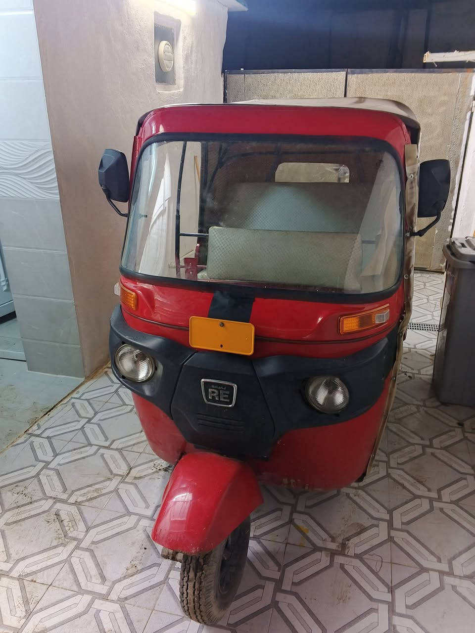 السلام عليكم تيك توك موديل 17 مصبوغه جماليه سعر ثلاثه وبيها مجال شيء قليل ***********
