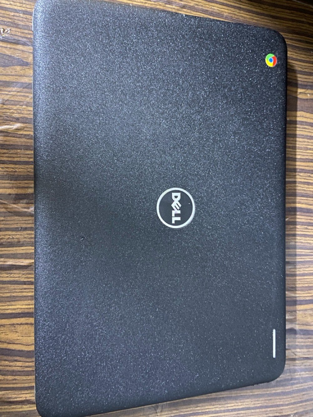 السلام عليكم ،المواصفات:

* الموديل: Dell Chromebook 11 3180

* المعالج: Intel Celeron N3060 — ثنائي النواة، يصل إلى 2.48 GHz

* الرام:  4GB LPDDR3

* التخزين: 32GB eMMC

* الشاشة: 11.6 إنچ، دقة 1366×768

* كرت الشاشة: Intel HD Graphics 500

* النظام: ChromeOS

* الكاميرا: 720p

* البطارية الأصلية: 42Wh، ثلاث خلايا

* الوزن: تقريباً 1.27 كغم

* Wi-Fi: 802.11ac
* Bluetooth: 4.0

* المنافذ: USB 3.1 عدد 2، HDMI، منفذ سماعة، microSD.

ملحقات: شاحنه اصليه مال جهاز 

السعر 75 وبي مجال 

رقمي : ***********

عنواني بغداد الامين