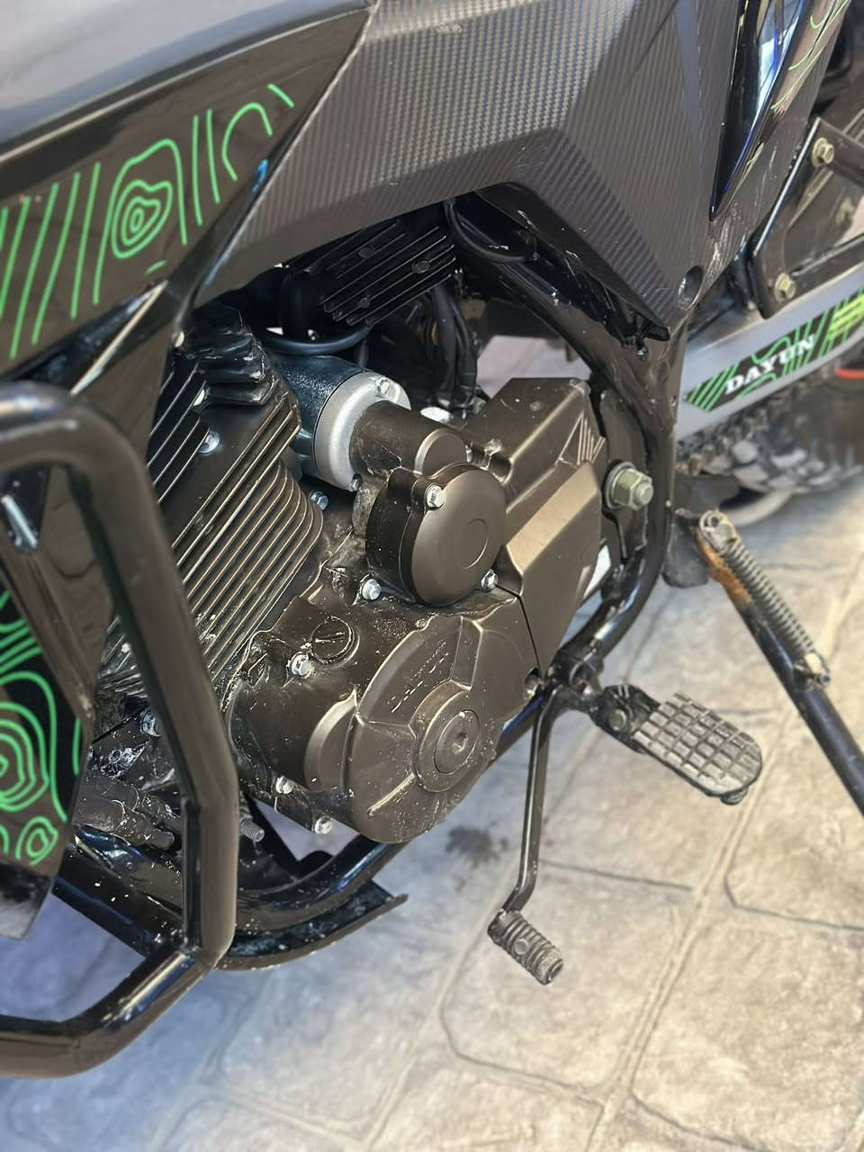 السلام عليكم
دايوان ادفنچر محرك 300 cc دراجة مكفولة برغي ما مبدل بيهه كلشي وكالة ماشية3.700

رقم وسنوية اربيل بأسم شركة تحويلة ثاني يوم

السعر 3.500 وبيهه مجال

***********
