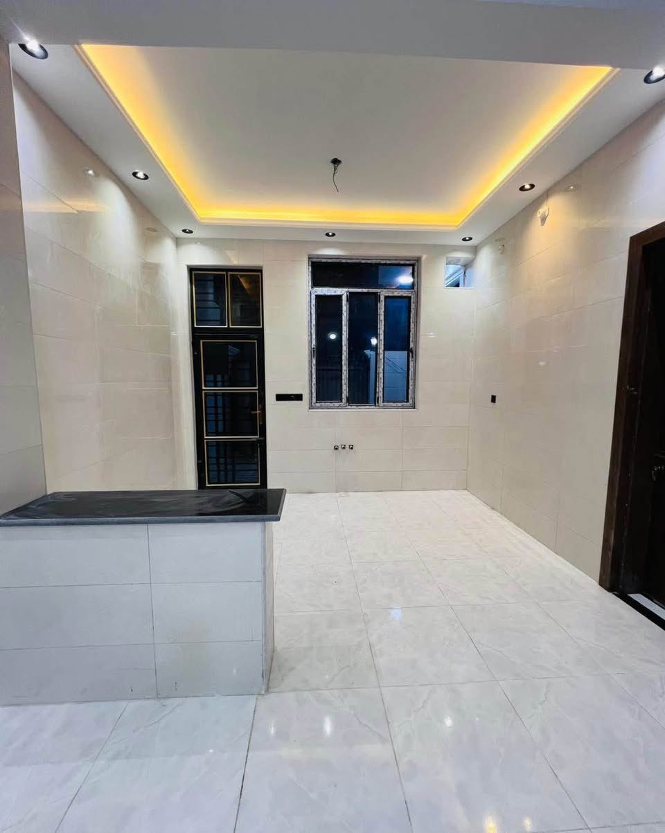 #دار_للبيع_طابو_زراعي 👇👇‎👇#استلام_مباشر

#الموقع // #حله_نادر_الثانيه_حي_الزيتون_الجديد

 #طابقين_بناء_حديث_درجه_اولى

#متوفر_كافه_الخدمات✅ ماء مجاري كهرباء تبليط عرض الشارع 10م اناره ليلية تحويل مباشر

#المساحه // 140 م

#السعر // خاص

#التفاصيل ( استقبال + مطبخ  + هول 

+ غرف نوم عدد 2 + مجمع صحيات عدد 3

+ منور عدد 2  + حديقة )

——————————

للاستفسار اكثر مراسلة الصفحة او الاتصال 

 #علاء_الغرباوي  📞 ***********

او مراجعه المكتب 🏠#مكتب_روعة_اللقاء_للعقار 🏠

               🏗️ #مــوقع_المكتب🏗️

{ بابل/ حله نادر الاولى شارع الخدمي قرب سكله صدام } حلة, بابل
