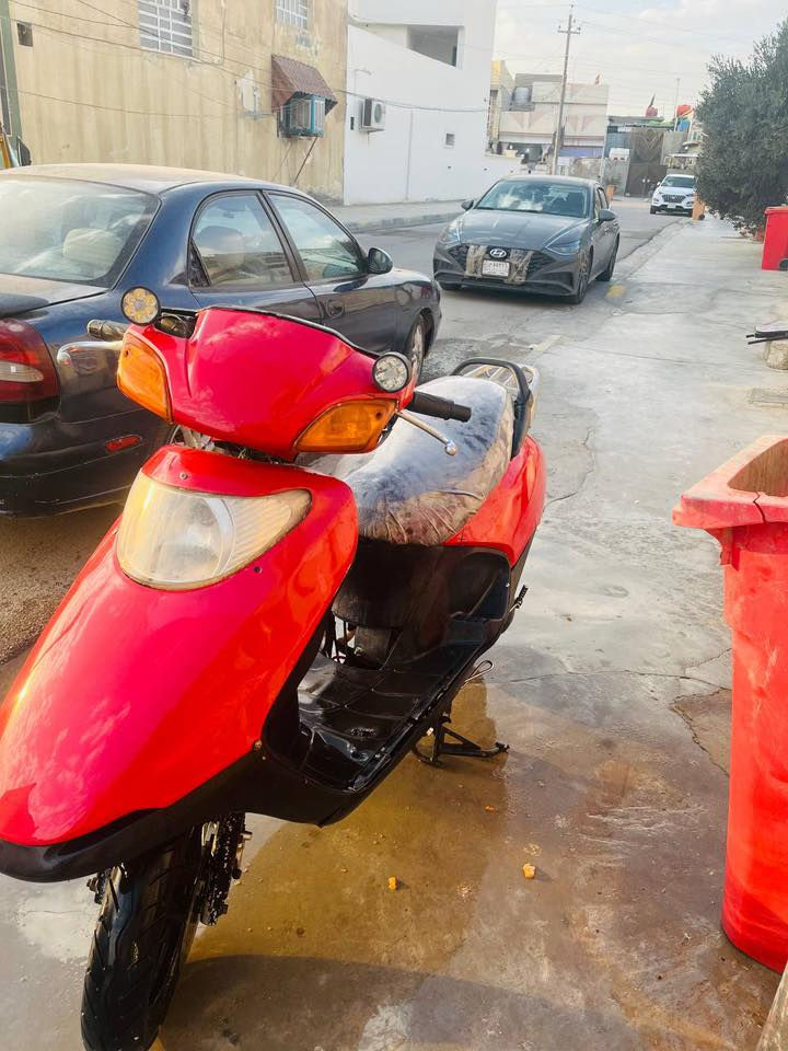 للبيع دراجه نضيفه مكان عزيزيه سعرها ٢٠٠ وبيها مجال  وهاذ رقم بي واتساب***********
