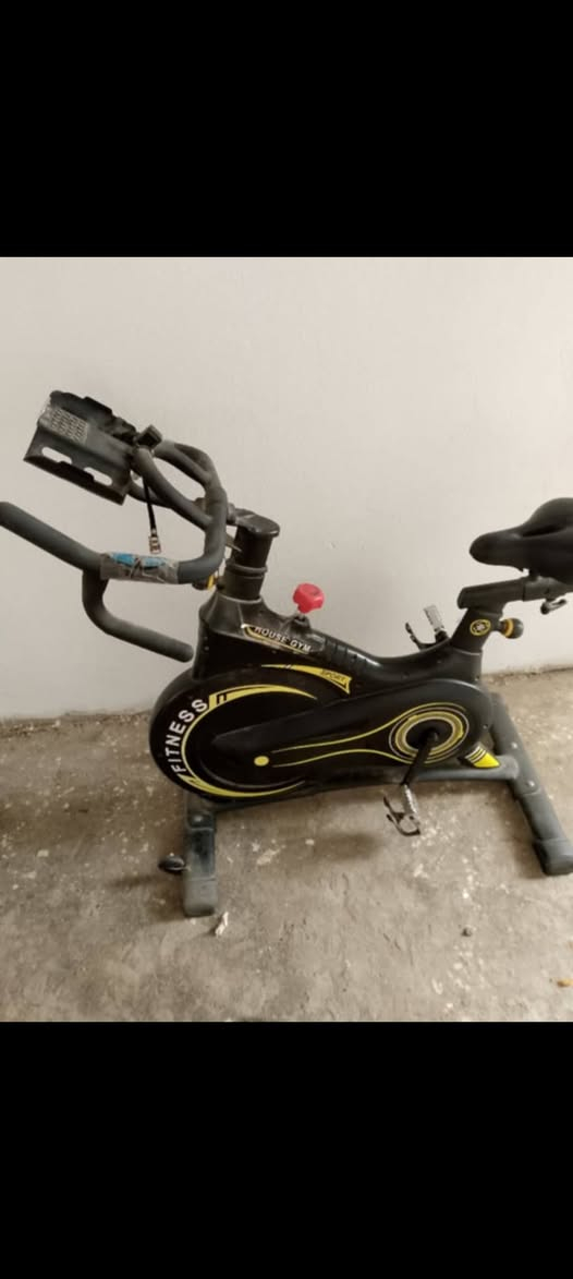 بايسكل رياضي استعمال شي قليل ١٢٥ وبي مجال /مقداديه ***********
