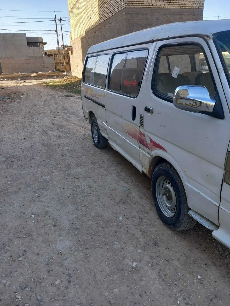 السلام عليكم مكلف بلنشر كيه فتون موديل ٢٠١٠ كير ومحرك مكفولات ٥٠ وبيه مجال  اتصال على رقم ***********
