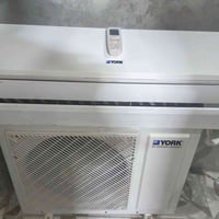 سبلت يورك 2 طن بلادي تبريده ثلج  السعر350شراي انتصل07844369866