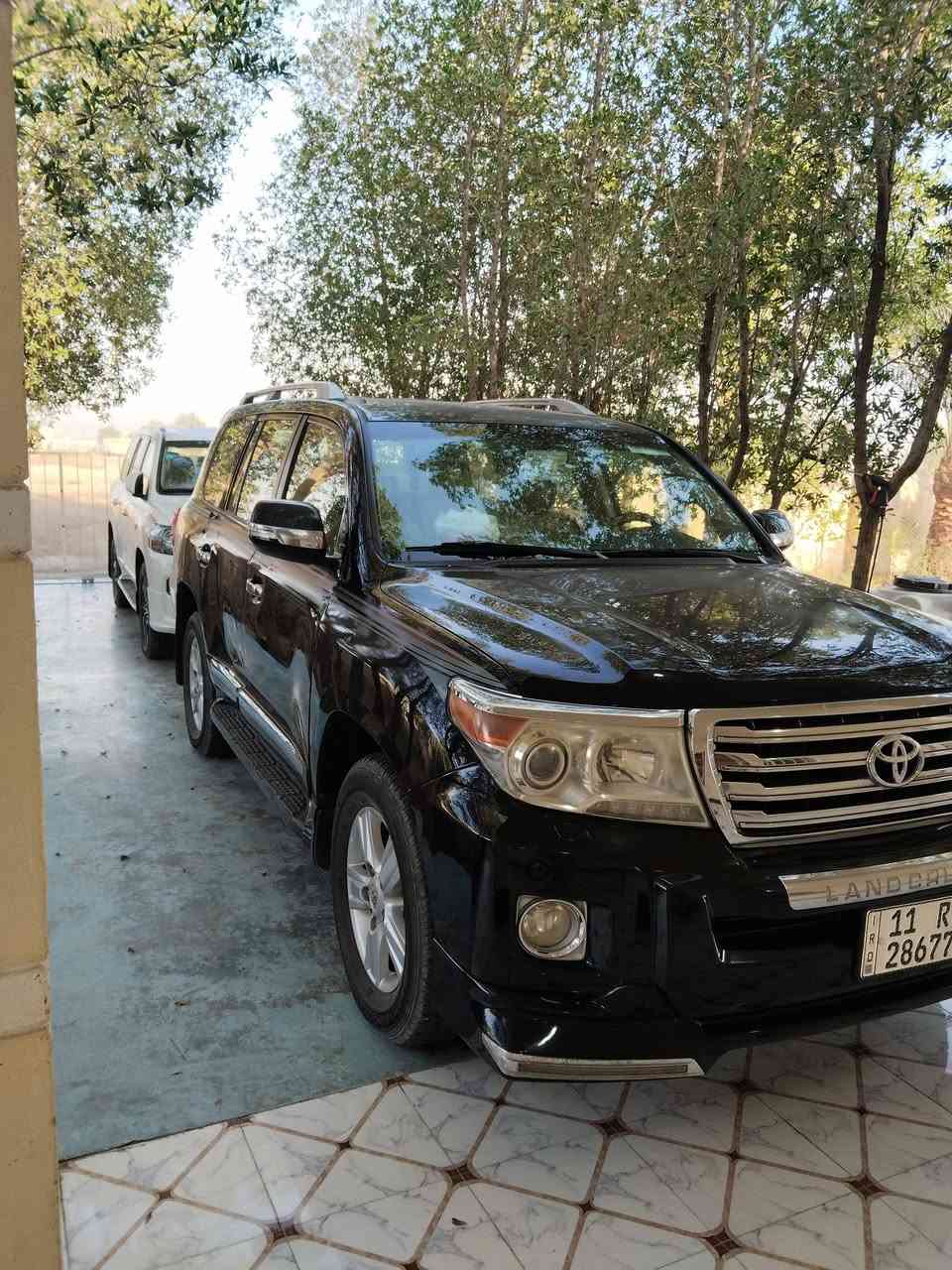 🚘 للبيع ـ تويوتا لاندكروزر GXR V6 موديل 2014  خليجي
-اللون / اسود
-الممشى / 200 الف كم
بصمه تشغيل
فتحه سقف
ثلاجة
شاشه حديثة
كاميرا خلفيه
حساسات امامي خلفي
زراك ماء لايت
حاجب ليد في لحيه المصد الامامي
لايت زينون اصل
كشنات جلد
اناره ترحيب
مري شفط
المحرك والكير بحاله ممتازه جدا ولم تفتح فيها اي قطعه داخل المحرك نهائيا
التبريد ممتاز
استخدام شخصي بعنايه وفقط بنزين محسن 
تخم اطارات قبل شهرين تم تركيبه
جاهزه للأستخدام  
رقم بغداد فيها رقمين مكرر عدا 11 بغداد 
كشنات كهرباء
السعر 36،000 دولار قابل للتفاوض بالمعقول
الموقع/ بغداد / جسر ديالى /تقاطع النهروان
بأسم المالك شخصيا 
للأستفسار او المعاينه يرجى الاتصال على الرقم  *********** او ***********
الرجاء الرجاء الجادين فقط ويمنع بخس السعر
