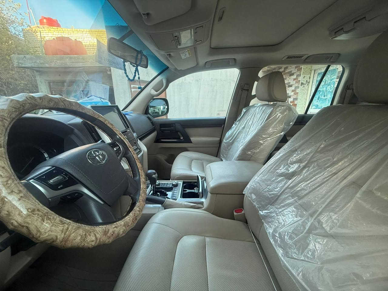 السلام عليكم 
لاندكروز  G.X.R 2019 
 بريم اصل ام لـ DVD والطفايه 
كفاله عامه السياره فول جاهزه وجديده 
ماشيه 81 الف KM 
رقم بغداد باسمي جاهزه السياره وجديده كل نقص مابيها 

مكاني سماوه الرميثه 
 
السعر 550 $ 

*********** 

***********
