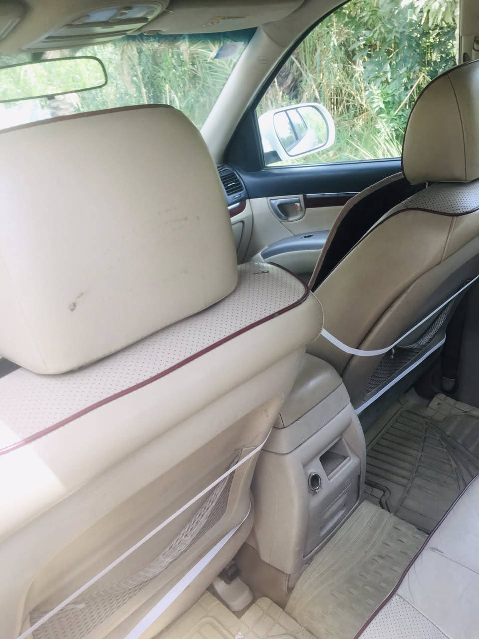 السلام عليكم
سنتافي خليجي مديل 2009 
كشنات جلد كراسي كهرباء 7راكب 6اسلندر حجم المحرك 2700 رقم بغداد بسمي السعر 143وبيه مجال مكان السياره كربلاء الاتصال على الرقم
***********
***********
