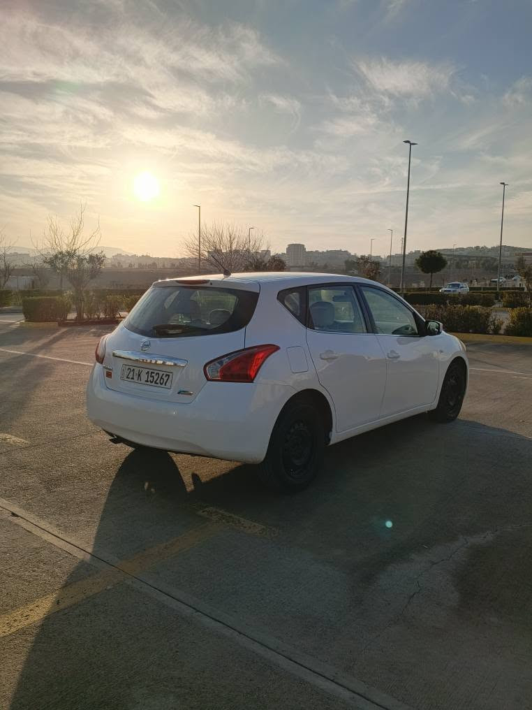 نيسان تيدا موديل.2014 بي بوياخ .150هه زار روشتووه ره قه مو سه نه وي تا 2031تازه.4تايه ي تازه ي له زيره مه كينه وكير ته حويل وغرامه به شه رت شوين سليماني.*********** السليمانية, العراق
