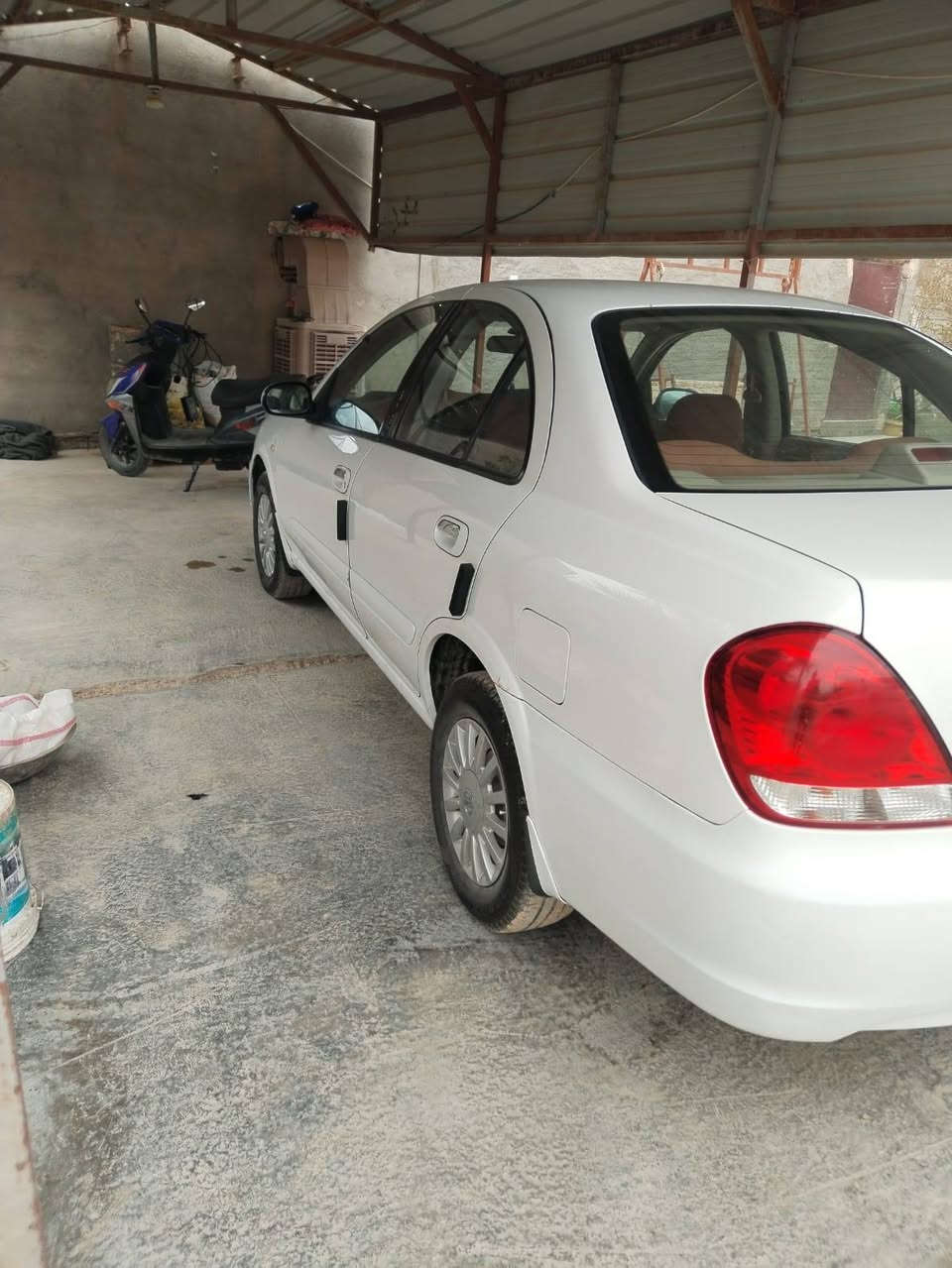 للبيع سني 2010 رقم بغداد سنويه صاقطه قبل شهر شرط التحويل
بيه رش صبغ جاملغ وباب عكس اثر شخط بس سايق 

سياره حيل نضيفه مكان حديثه بروانه سعر (شده وبيه مجال) استفسار ***********
