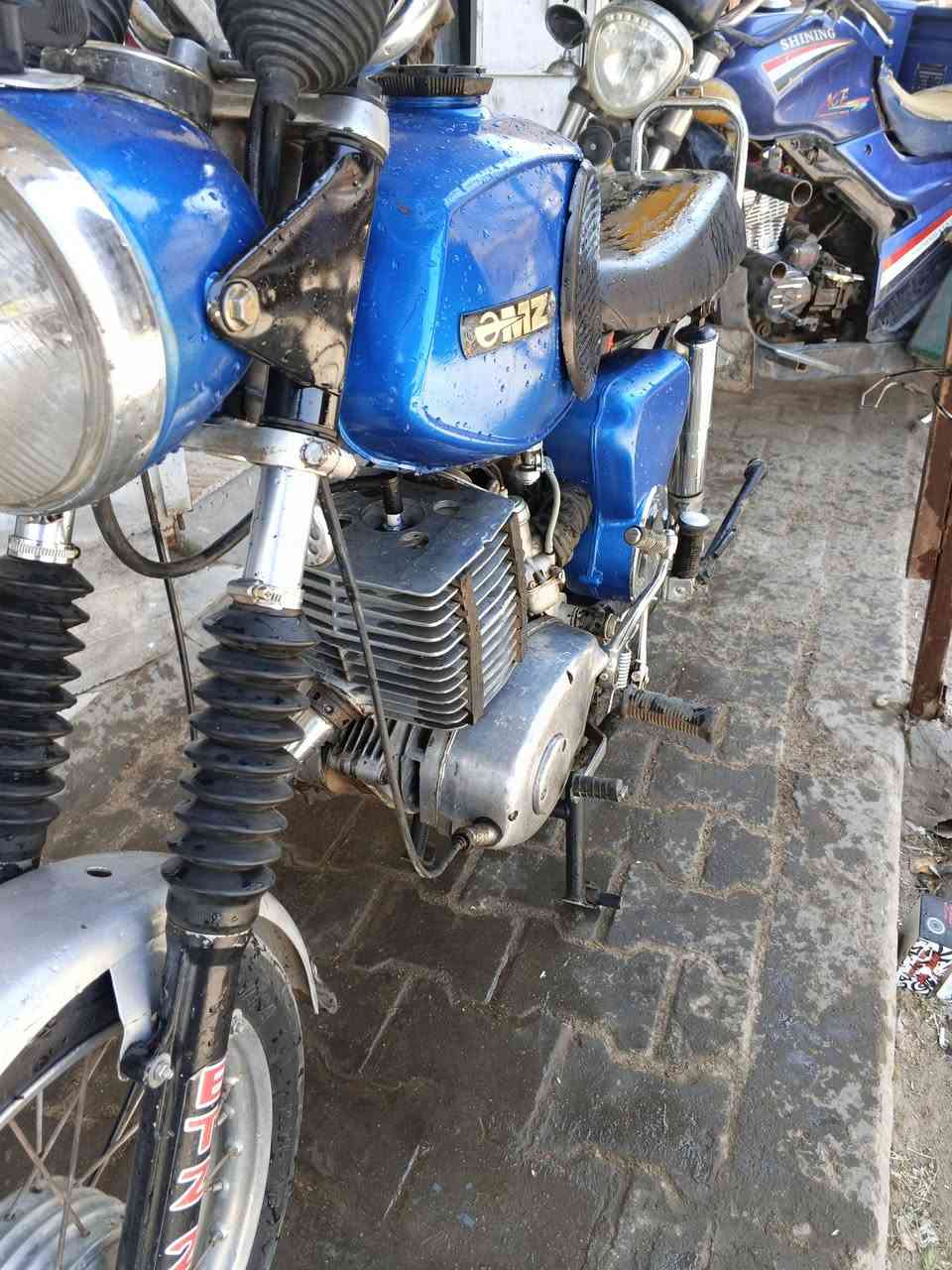 سلام عليكم مطور 81 البيع رقم وسنويه بدون رعي الحيم جو الكشن كهربائية شغله
مطور معمره جديد برغي ماعوزه  جاهز مكان نجف السعر واحد 300 وبيه مجال قليل رجائاً المو شراي لاتعبني لاتكسر بالسعر الرقم ***********
