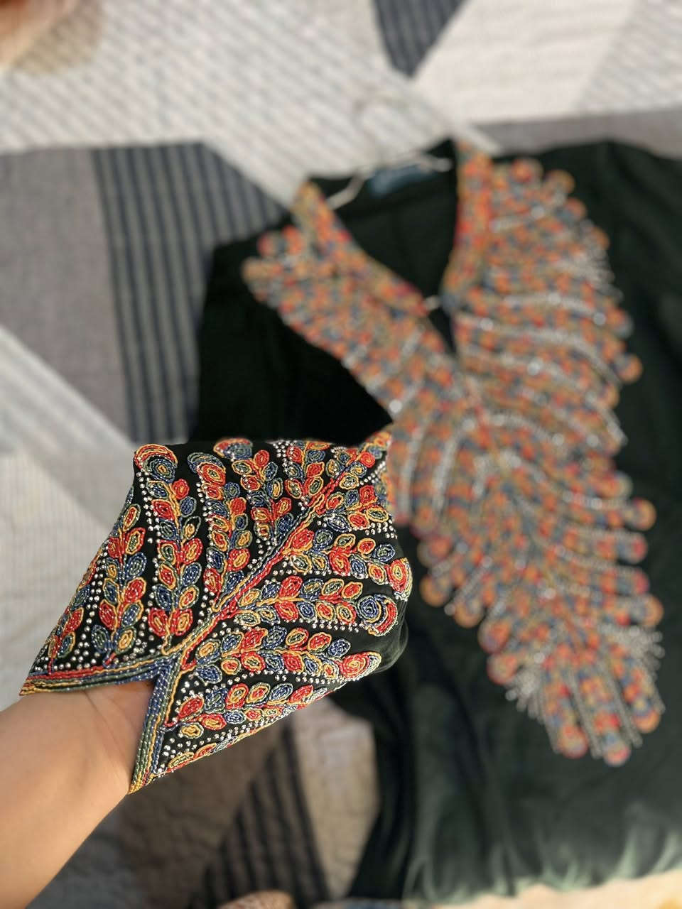 وفرنا الج تشكيلة دشاديش صيفية تجنن 👗
، بخامة كشمير تركي بارد درجة أولى، باردة وتنسيج حر الصيف. فصال مرتب وتطريز تناسب كل الأذواق.

الخامة: كشمير ناعم وبارد جداً
القياسات: متوفرة من [اكتب القياسات, مثلاً: XL إلى 4XL]
السعر: [١٨ ] ألف فقط
التوصيل: متوفر توصيل لمدينة تكريت وناحية الصينية 
 للحجز والاستفسار، راسلينا على الخاص (الدايركت) . 🛍️


**إذا كنت صاحب هذا الإعلان وتريد حذفه لأي سبب، رجاءا أرسل رسالة إلى الدعم الفني**