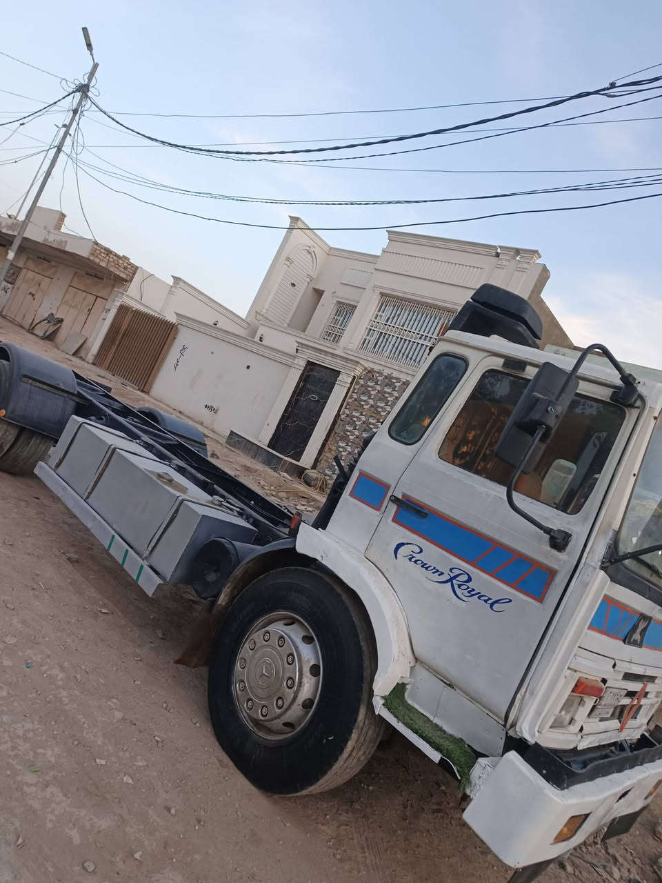 للييع رينو موديل 1993 رقم بغداد سنويه حمل وكاله عامه بسمي محرك جديد طول 6 متر ((السعر 50 ورقة))مكان الديوانيةة
الرقم:  ***********
