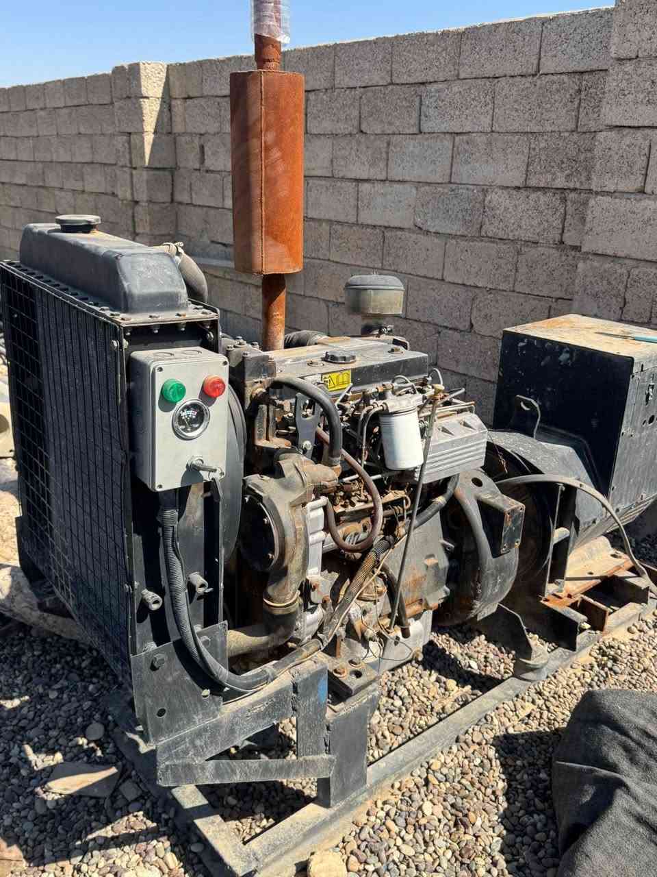 السلام عليكم للبيع مولدات. عدد 5 دويز وبيركنز 50 كيفي الواحد
شرط الشغل 
بيركنز 4 سلندر عدد 3 سعر الواحد 25 

دويز 4 سلندر سعر 25 

دويز 6 سلندر سعر 28 

المكان العلم سمره 

0771 035 4162
