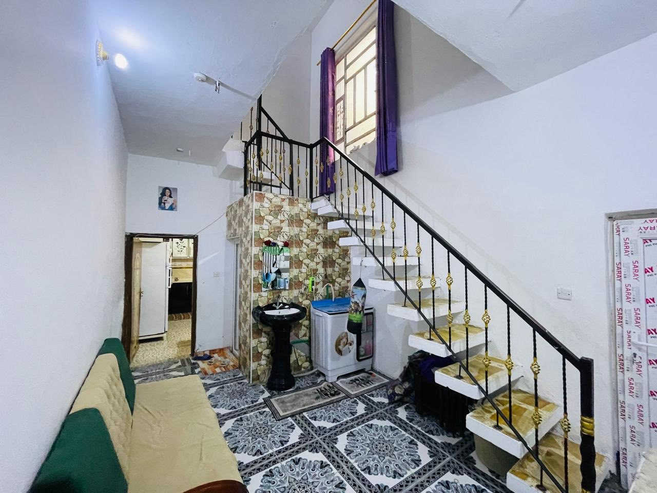 ⭕️مشتمل للبيع 🏡🏡🏡🏡🏡
🔷طابو صرف 🔷
🟩طابقين بناءً جديد 🟩
🟦الموقع جيد جداً 
دور الري على الساحة 🟦
◾️المساحة100متر الواجهة5ونزال 20🔳
🟥الطابق الارضي استقبال وصالة المطبخ مجمع صحيات 🟥
🟩الطابق الثاني غرفتين 🛌 نوم وصالة 🟩
وبيتونه على الطابق الثالث ⭕️⭕️⭕️⭕️
🟩الاستفسار مراجعة المكتب🏘️
📞عقارات بلدروز مكتب الجوهرة   
📞📞📞📞
☎️***********☎️
☎️***********☎️
