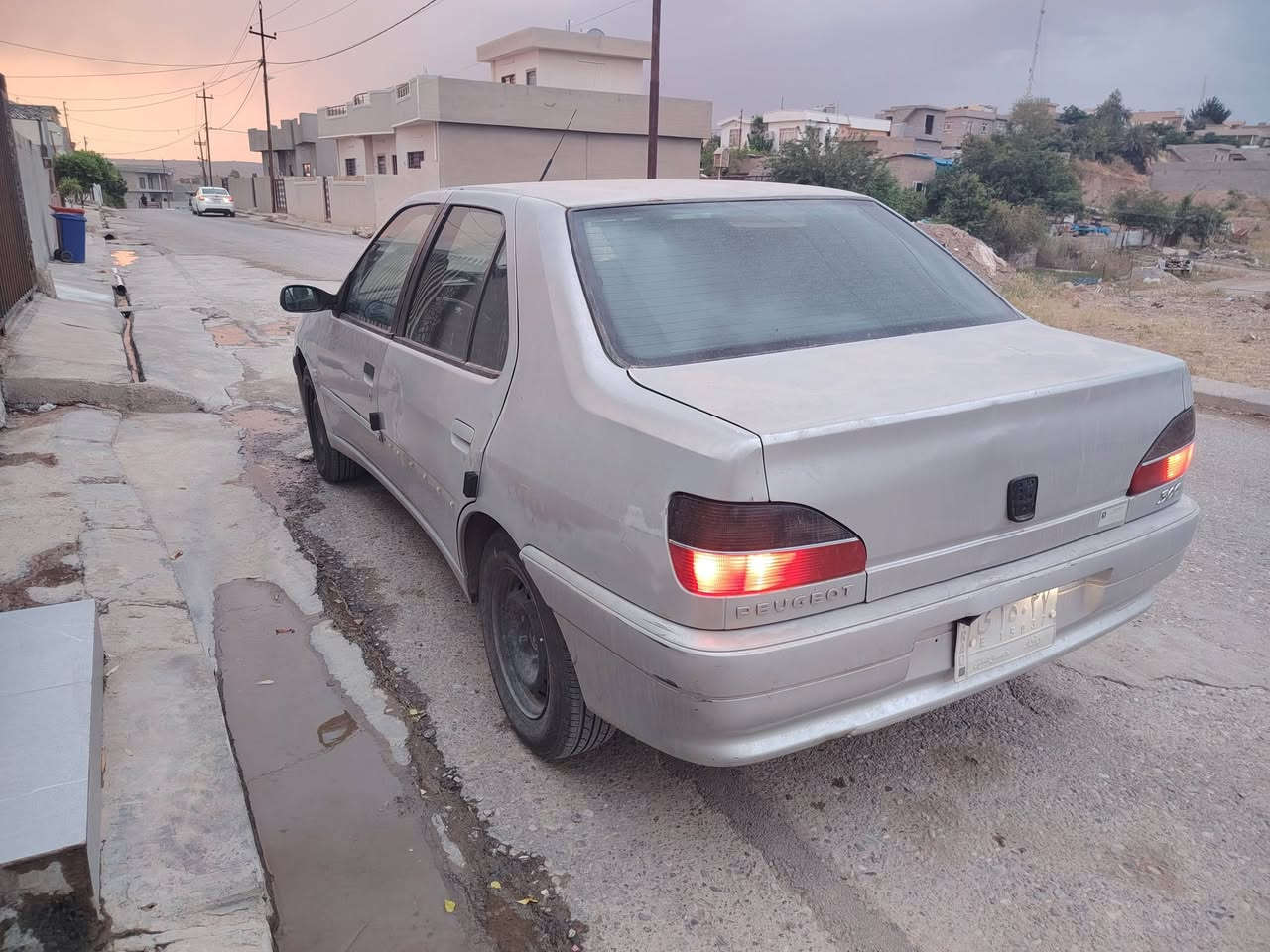 السلام عليكم بيجو للبيع موديل 2002السياره كلش حلوه  مابيهه ضرب ولا صبغ بسمي السعر 42 مكان السياره كركوك او أربيل رقمي ***********
***********
