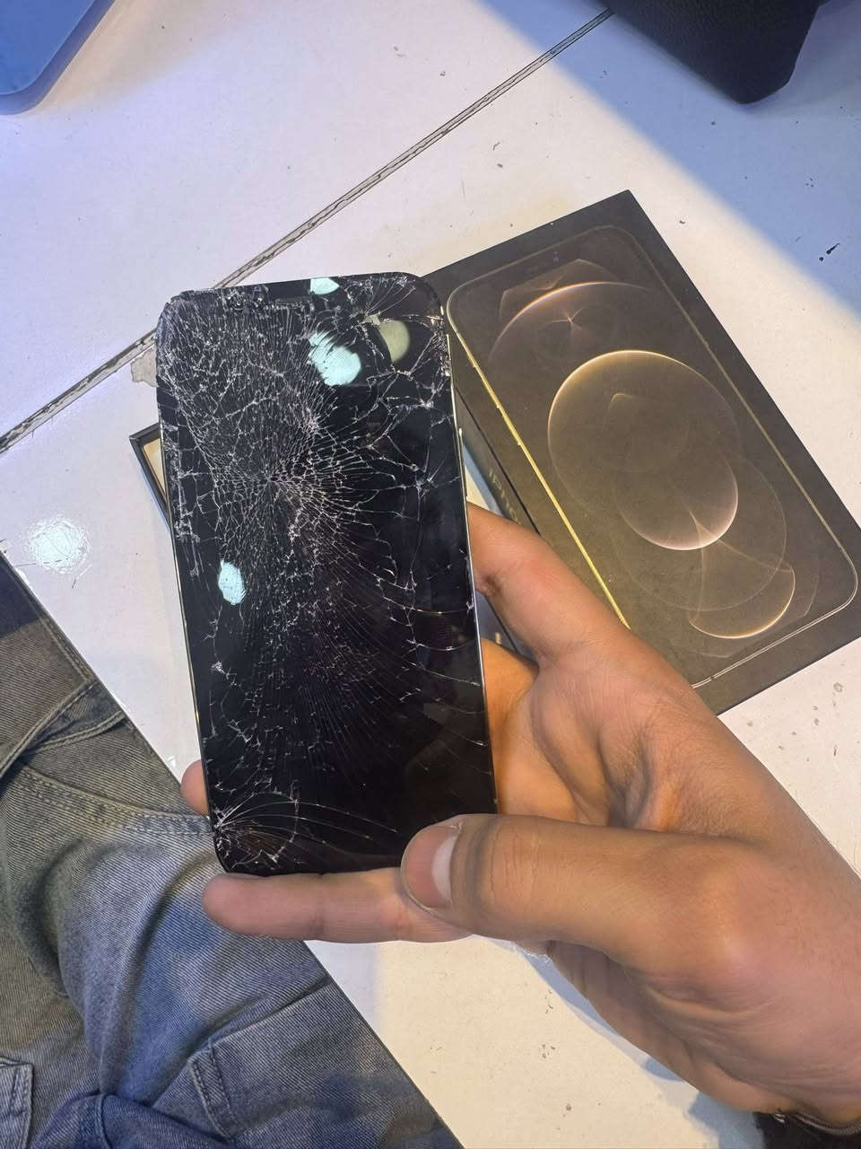 سلام عليكم 12pro ابيع ع هل حطه بس ايكلود اكفلك شاشه وشاصي يحتاج ذاكزه٢٥٦ بطاريه ٨٨ عربي ماستر مكاني بغداد سعره ١٥٠وبي مجال ***********
