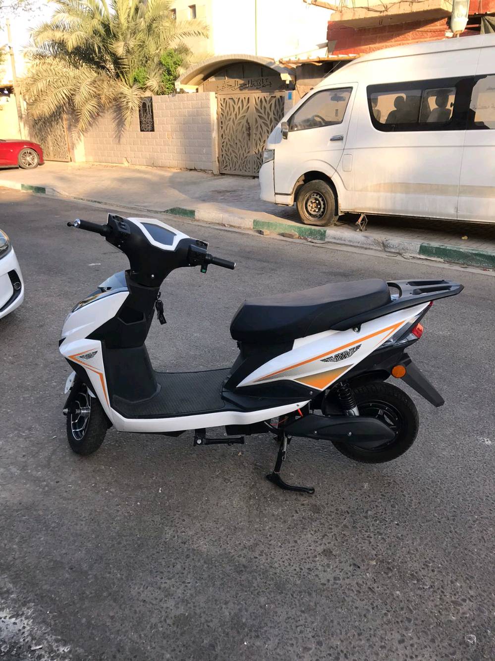 السلام عليكم 
دراجة كهربائية MTR 2025
ماشية ١٧٥٠ كيلو متر وياها ملحقاتها (صندوگ وشاحنة)
العنوان : البصرة النجيبية دور الكهرباء