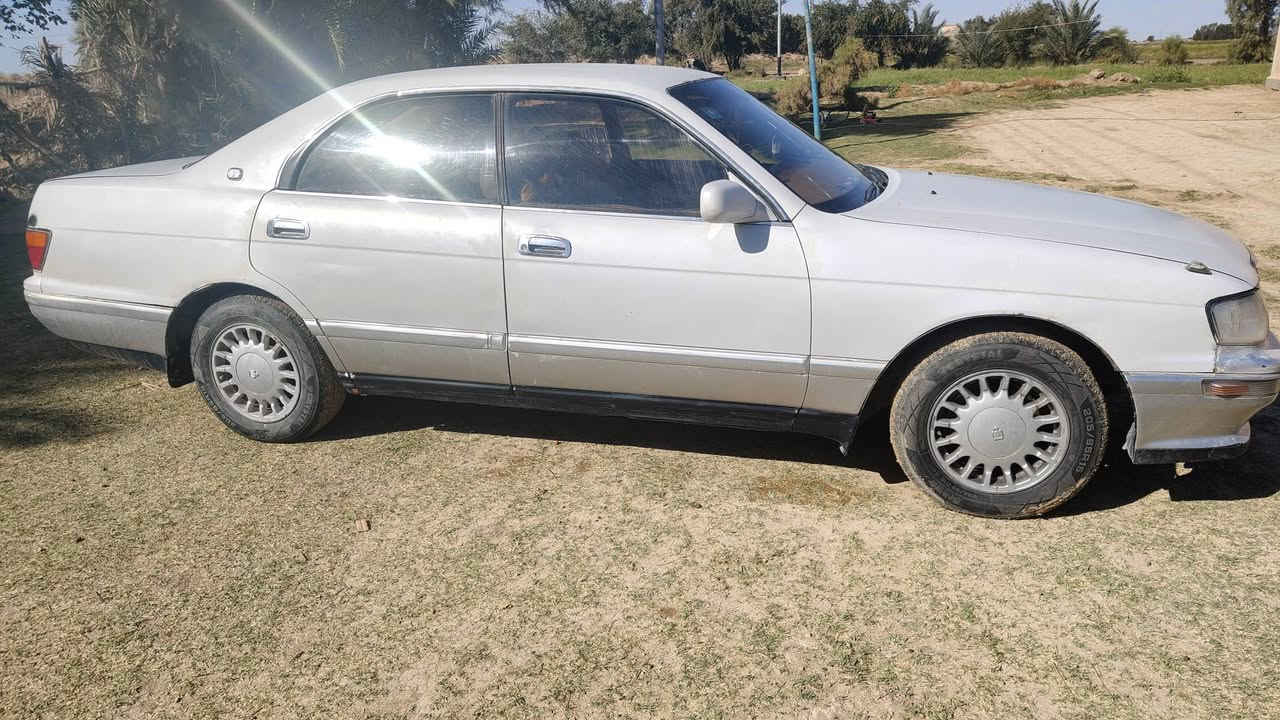 سيارة كراون بطه للبيع
سياره مابيه اي نقص مكفوله كفاله عامه من الضربه 
الون لؤلؤي رقم واسط موديل 1993 سنوية لل 2030 
السعر 52 وبيه مجال لشراي المكان ذي قار قضاء الدواية 
للاستفسار اكثر الاتصال على هذا الرقم 
*********** بيه واتساب
