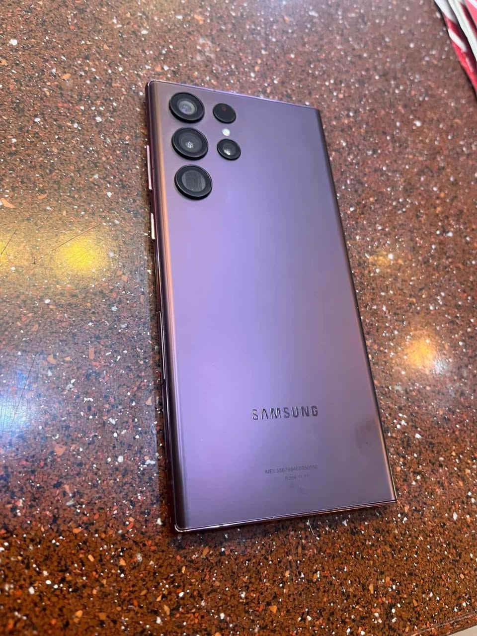 السلام عليكم اس ٢٢ الترا للبيع جهاز نضيف كلش السعر ٤٥٠ عنواني بغداد ***********
